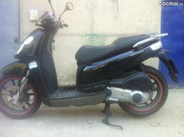 Scooter Piaggio Carnaby 125