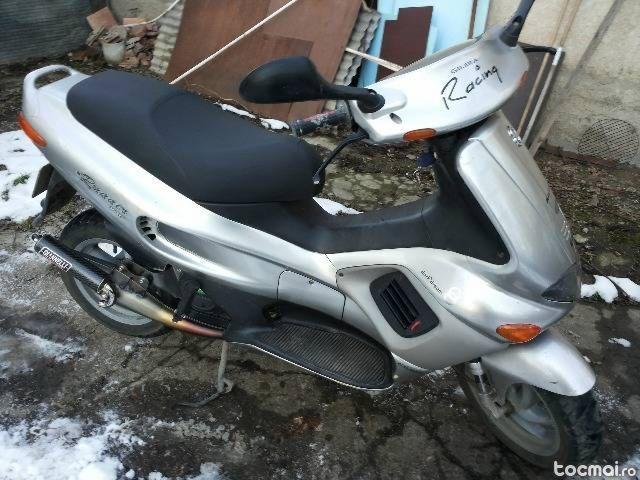 Scuter gilera runner