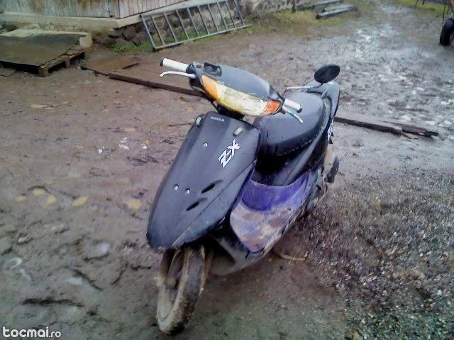 Scuter honda dio