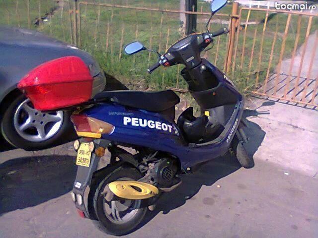 Scuter peugeot first 2010