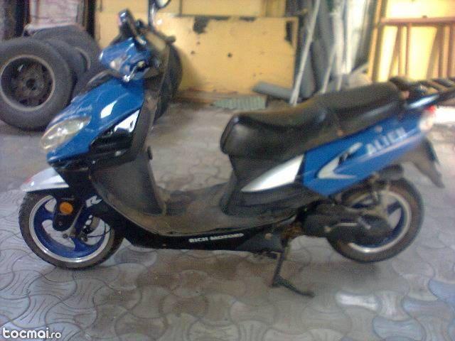 Scuter RichSport Alien, 2011, 50cc, 4T