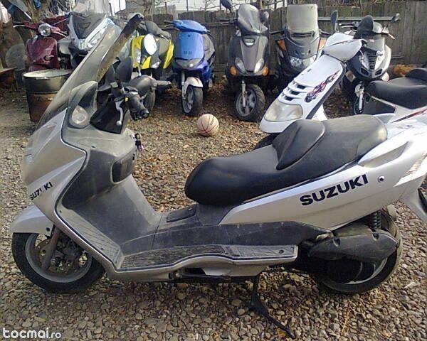 Scuter Suzuki Burgman 2006 motor de 150 cc import Italia