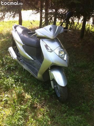 Honda dylan 125, 2005 variante!
