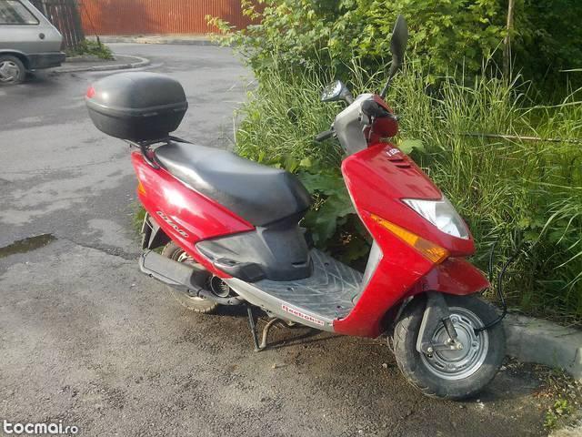 Honda lead