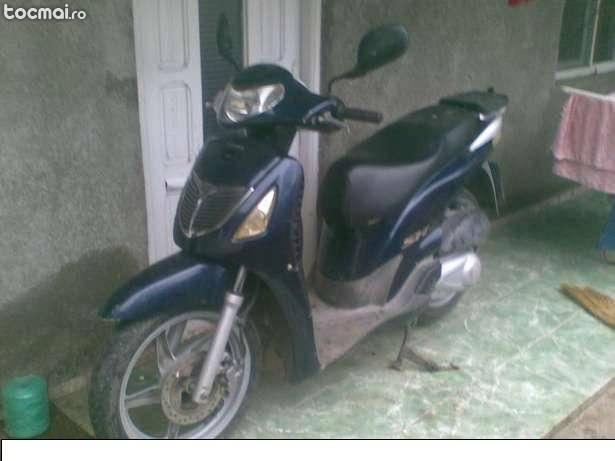 Honda sh150