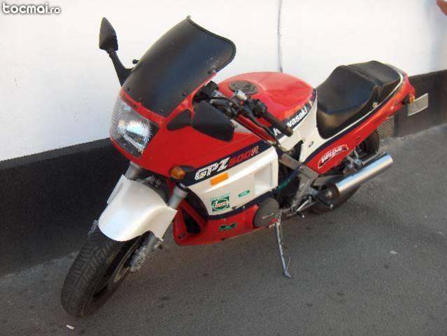 Kawasaki gpz 500, 1990