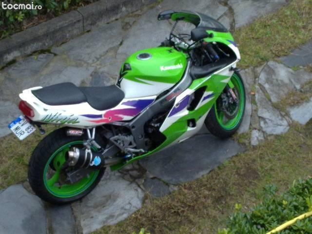 Kawasaki zxr, 1999