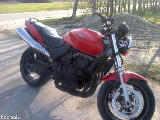 Motocicleta honda cb 600 hornet schimb cu bmw