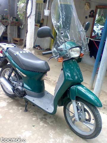 Motoscuter honda sh 49, 2004