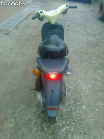 Piaggio Free