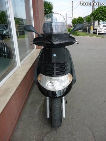 Piaggio Hexagon