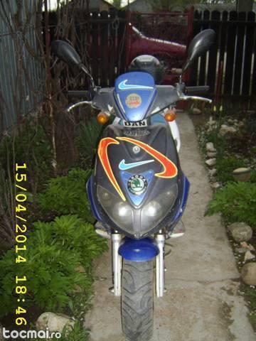 scuter 2000