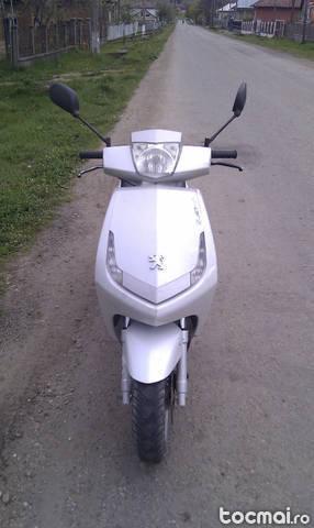 Scuter 49 cc Peugeot Vivacity