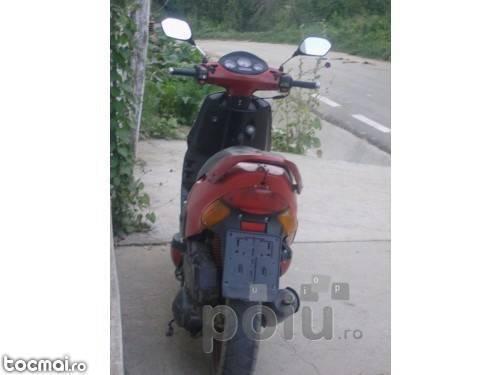 Scuter Kymco 125 cmc 4t