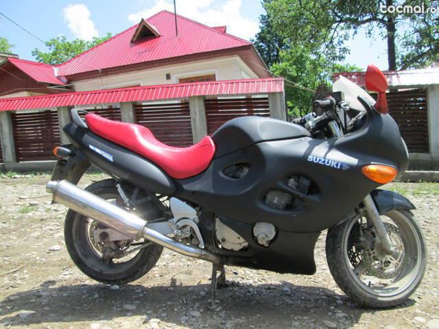 suzuki gsx 750