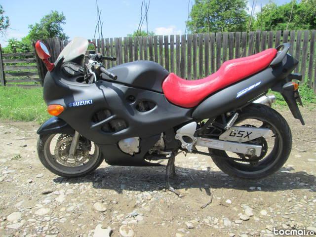 suzuki gsx 750