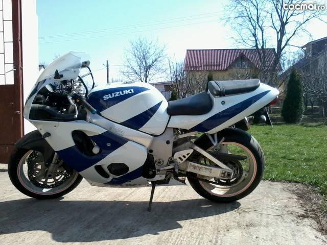 Suzuki GSX- R, 1998