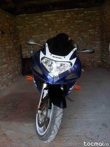 Suzuki gsx r 600 k1