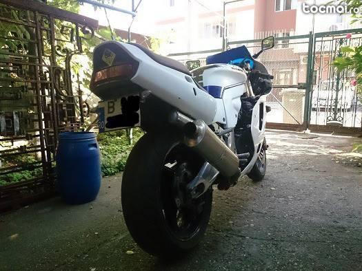 Suzuki gsxr 750