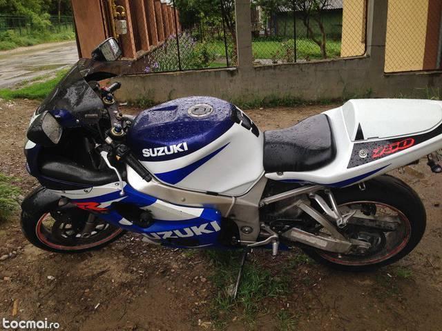 Suzuki GSXR 750 K1