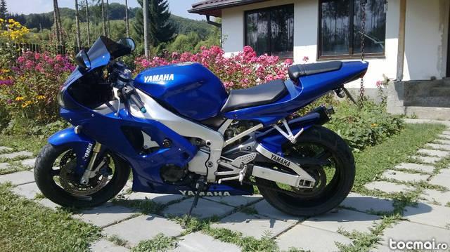Yamaha R1, 2000