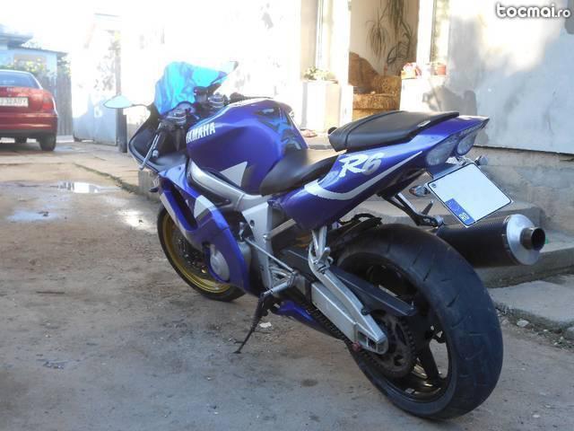 Yamaha r6, 2002