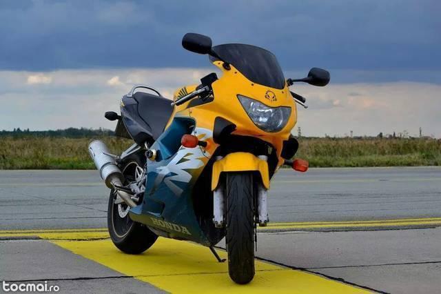 Honda CBR F4 , an 2000 , km 43000