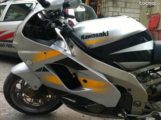 Kawasaki ninja, 2002