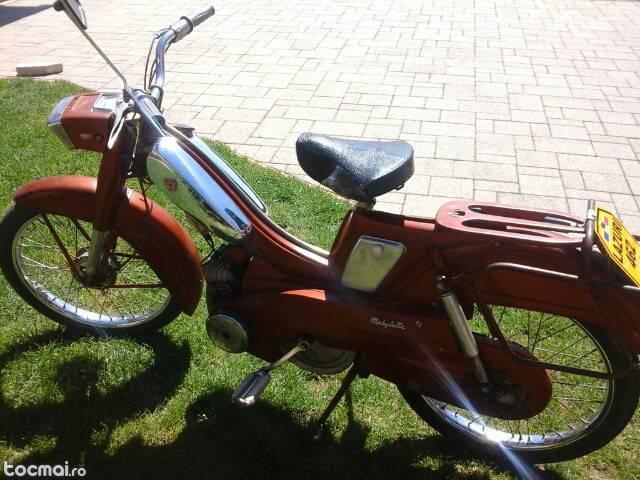 Motocicleta mobylette de colectie din 1960