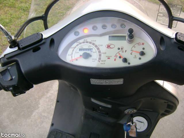 scuterone 2004 de 250 cc [2 966 km]
