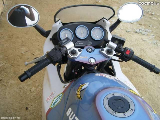 Suzuki gsx, 1993