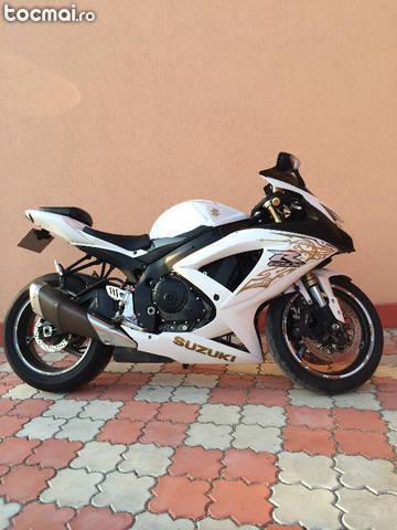 Suzuki gsxr 600, 2010