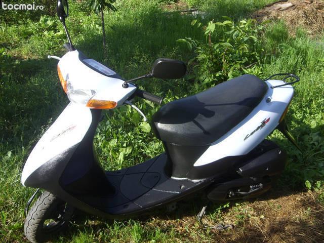 Scuter Suzuki Lets 2, 2007