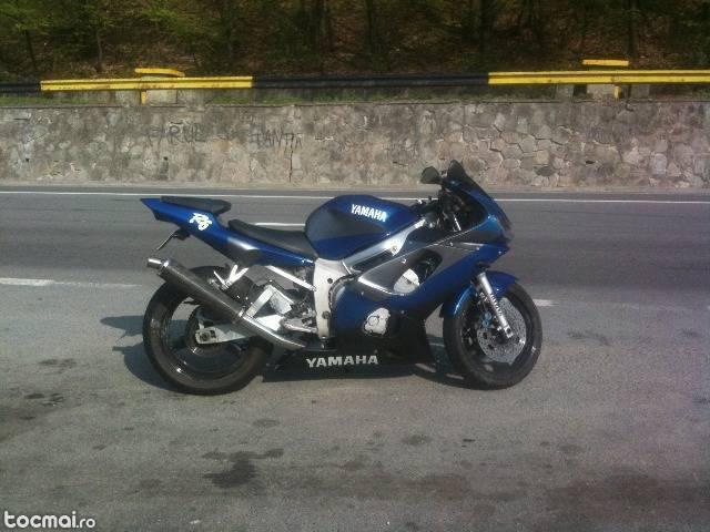 Yamaha R6, 2002