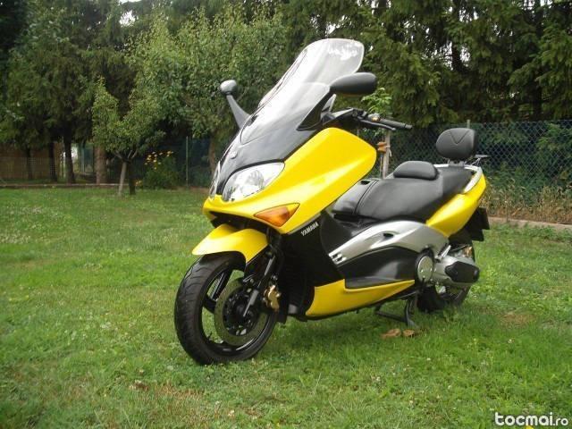 Yamaha tmax, 2001