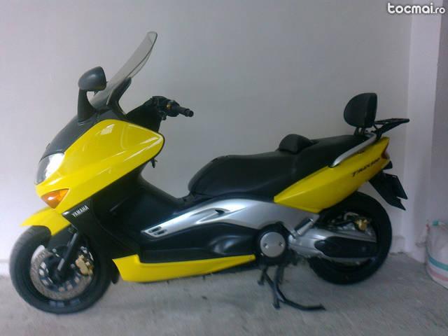 Yamaha tmax, 2001