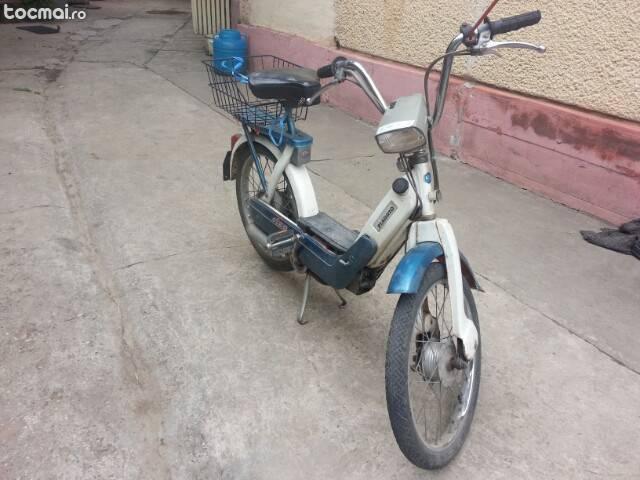 Scuter piaggio nou adus din Italia
