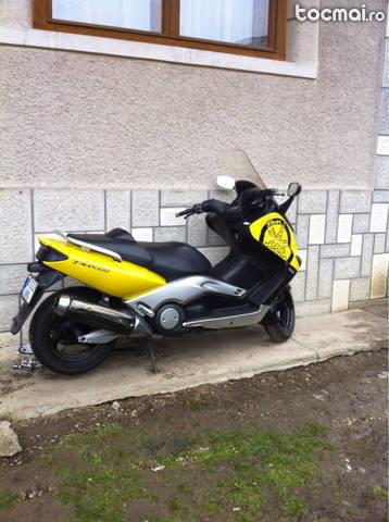 Yamaha T- max 500