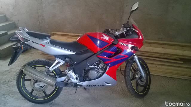 Honda CBR 125, 2005