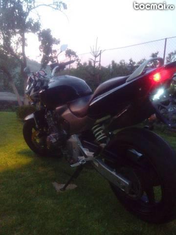 Honda Hornet, an 2004