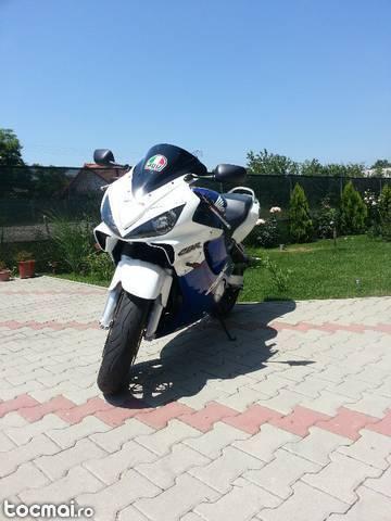 Honda cbr F4