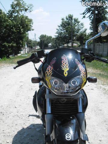 Gilera dna, 2002 inscrisa la primarie