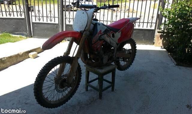 Honda CR 250 in stare excelenta