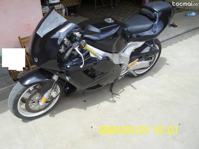 moto yamaha fzr, 1996