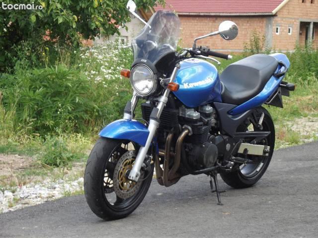 Kawasaki ZR750, 2001