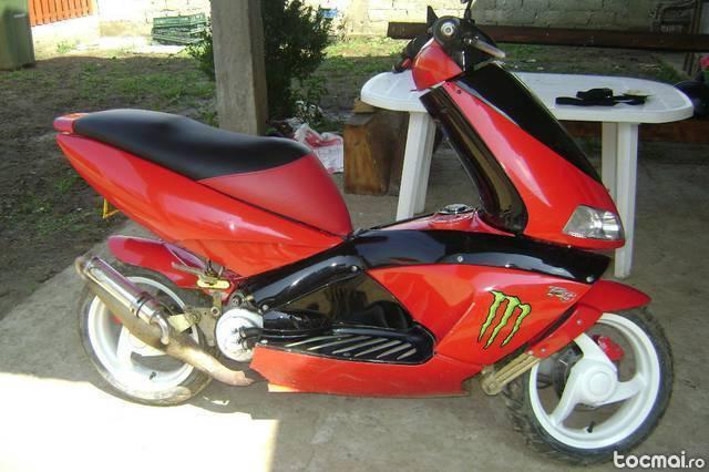 aprilia moped motociclu 2005