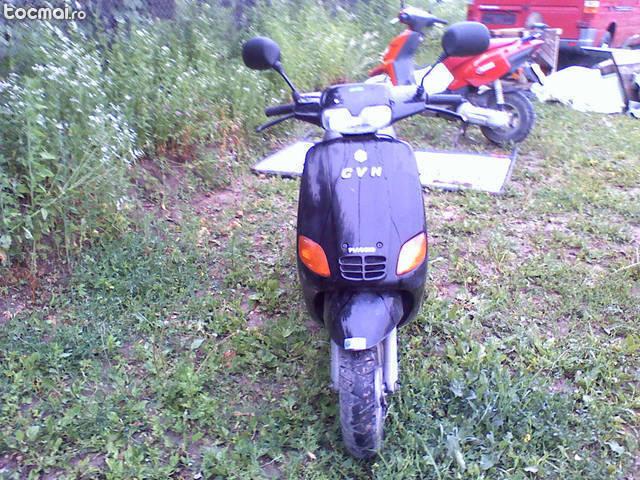 Scuter Piaggio 49 cm