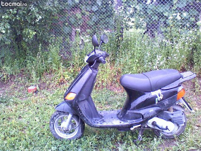 Scuter Piaggio 49 cm