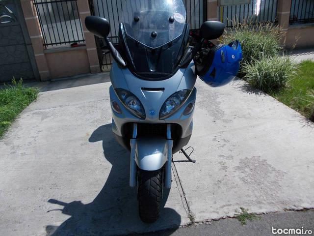 Piaggio X9, 2001