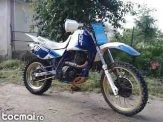 Suzuki DR 650 R